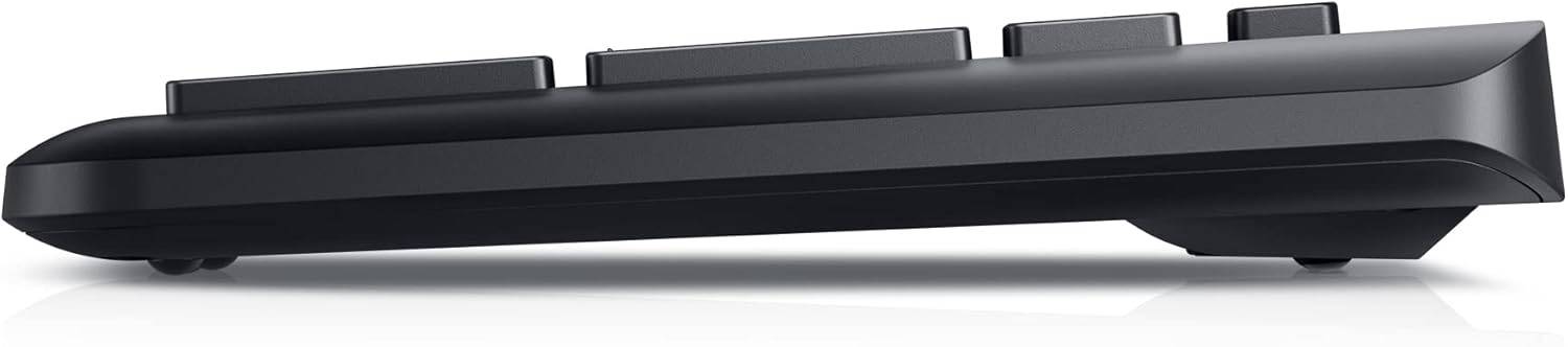 Profilo laterale della tastiera wireless Dell KM3322W, design sottile e compatto per accessori da ufficio o casa. Profilo laterale della tastiera wireless Dell KM3322W, design sottile e compatto per accessori da ufficio o casa.